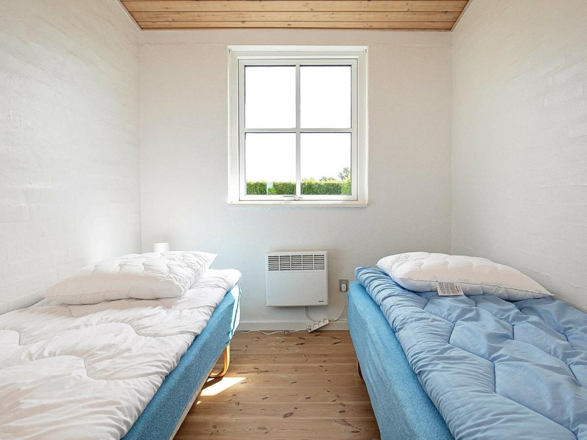 6 Person Holiday Home In Fåborg Habitación foto